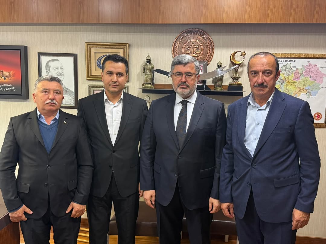 AK Parti İhsaniye İlçe Başkanı Mustafa Özer ve Üçlerkayası Muhtarı Muammer Özçelik Gazi Meclisinde Ağırlandı