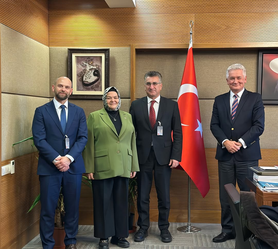 Vertex Hükümet İşleri ve Kamu Politikası Direktörü Piotr Dabrowski ve Cristian David Ziyareti