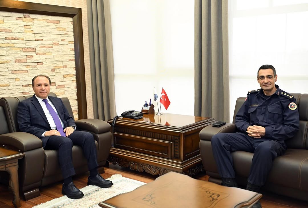 Afyonkarahisar İl Jandarma Komutanı Albay Murat Kaya'dan Rektör Mehmet Karakaş'a Ziyaret