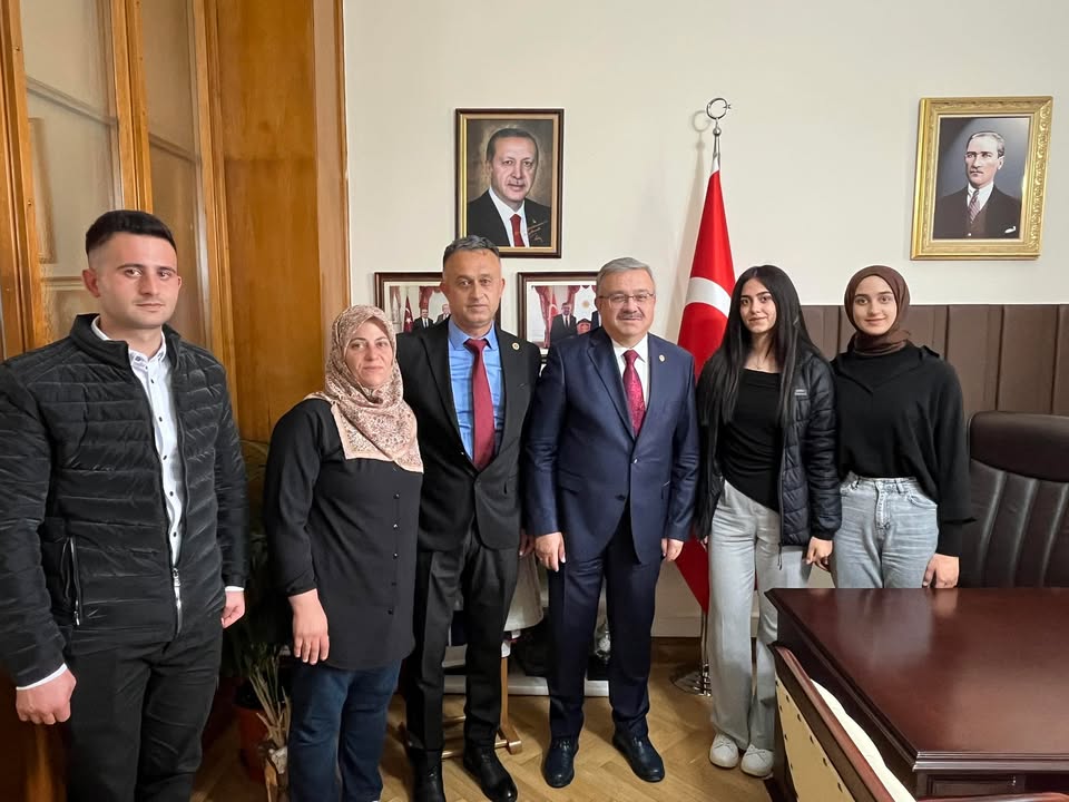 TBMM'de Anıtkaya Köyü Muhtarı Mehmet Ali Tetik ve Ailesinin Ziyareti