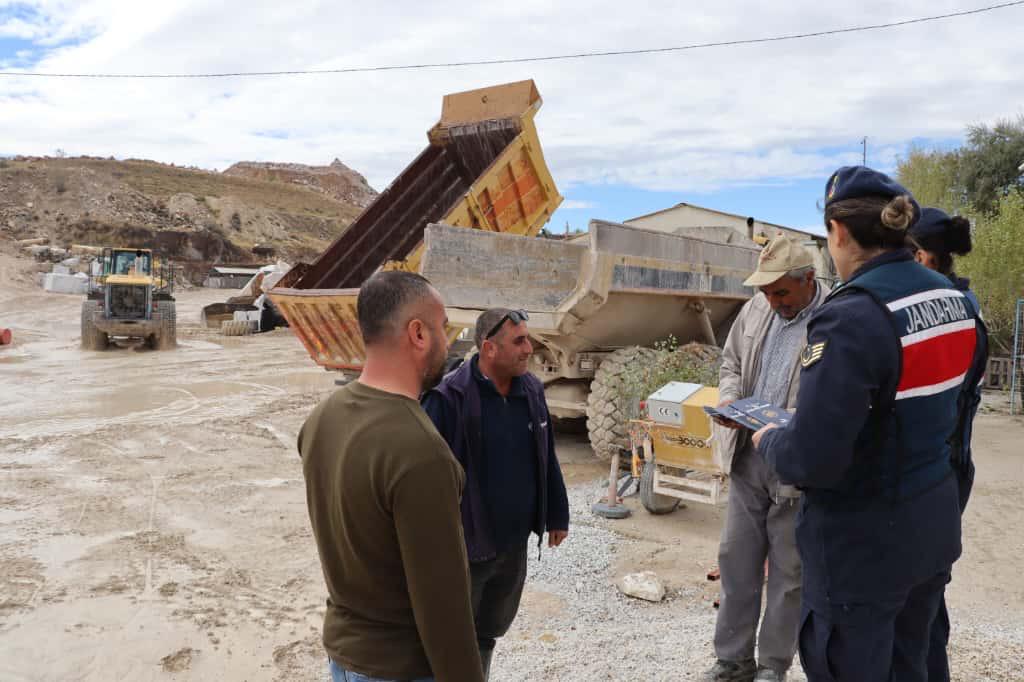 İscehisar'da Kadına El Kal-ka-maz ve KADES Eğitimi Verildi