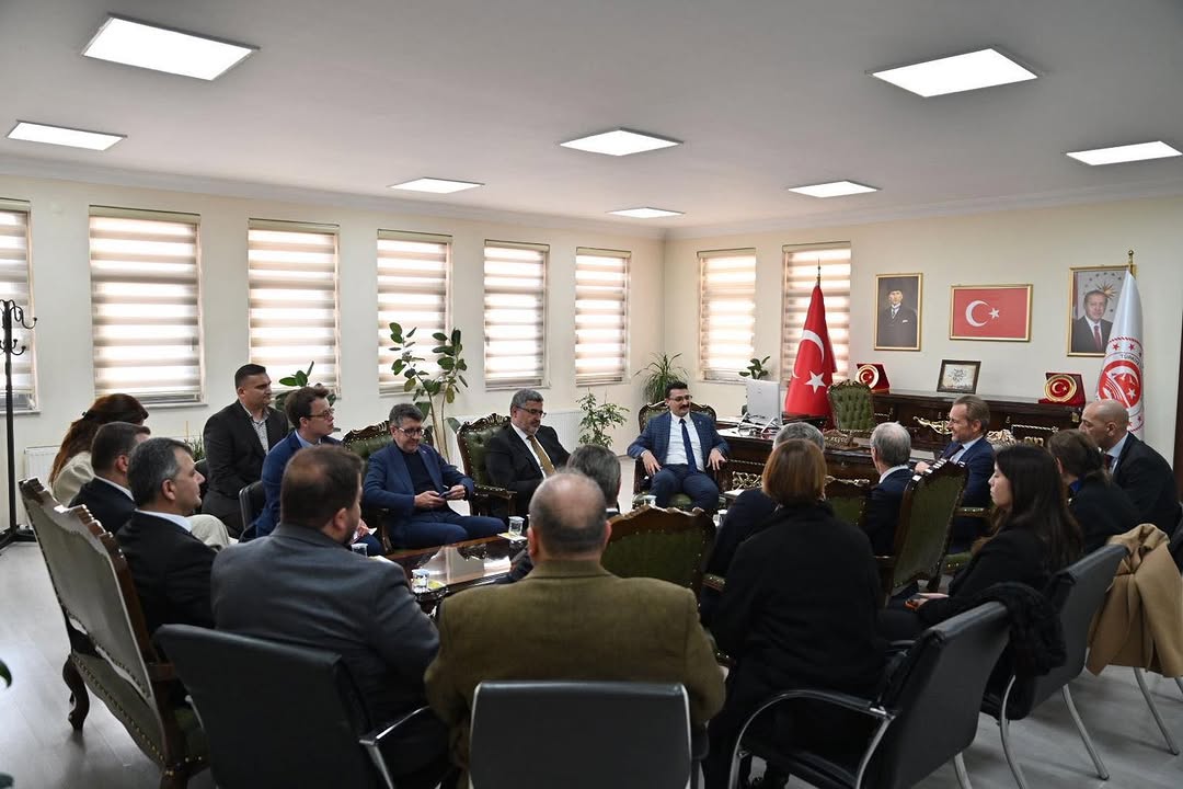 Belçika Büyükelçisi Emirdağ Kaymakamı Yasin Akgül'ü Ziyaret Etti