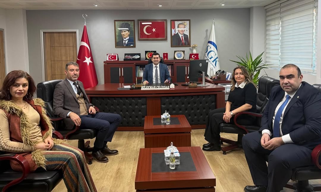 Afyonkarahisar Eczacı Odası Başkanı Hakan Demir ve Yönetim Kurulu Üyeleri İl Müdürlüğü'nü Ziyaret Etti