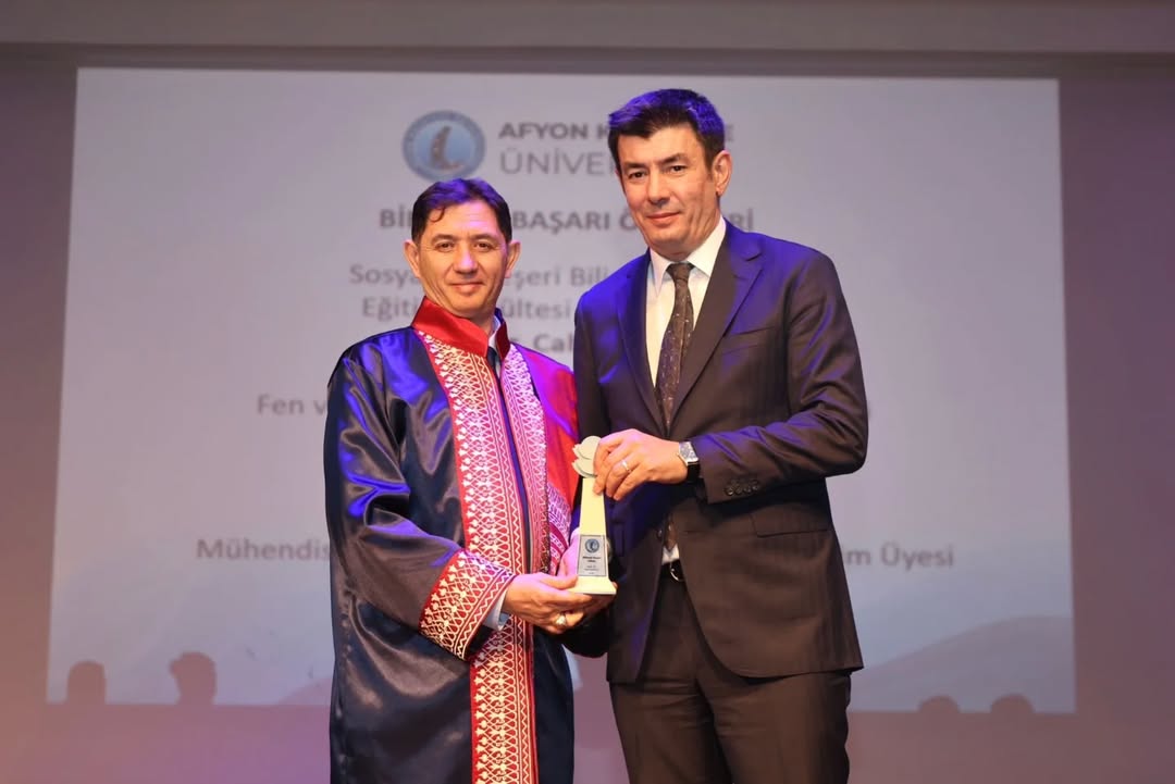Afyonkarahisar Valiliği'nin Paylaşımı: AKÜ 2025 Yılı Ödül ve Akademik Yükseltme Töreni