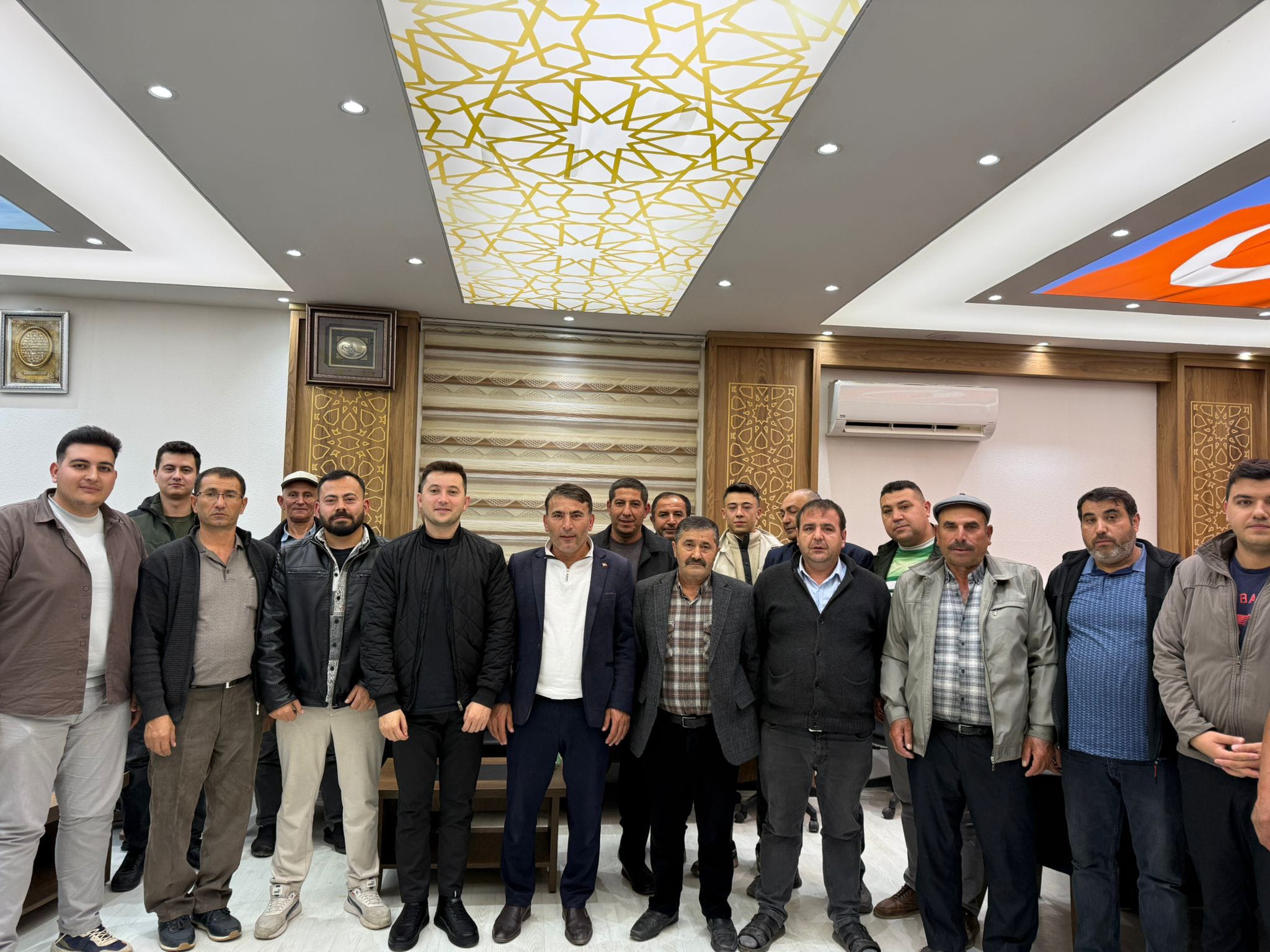 AK Parti Afyonkarahisar İl Gençlik Kollarından Mahalle Ziyaretleri