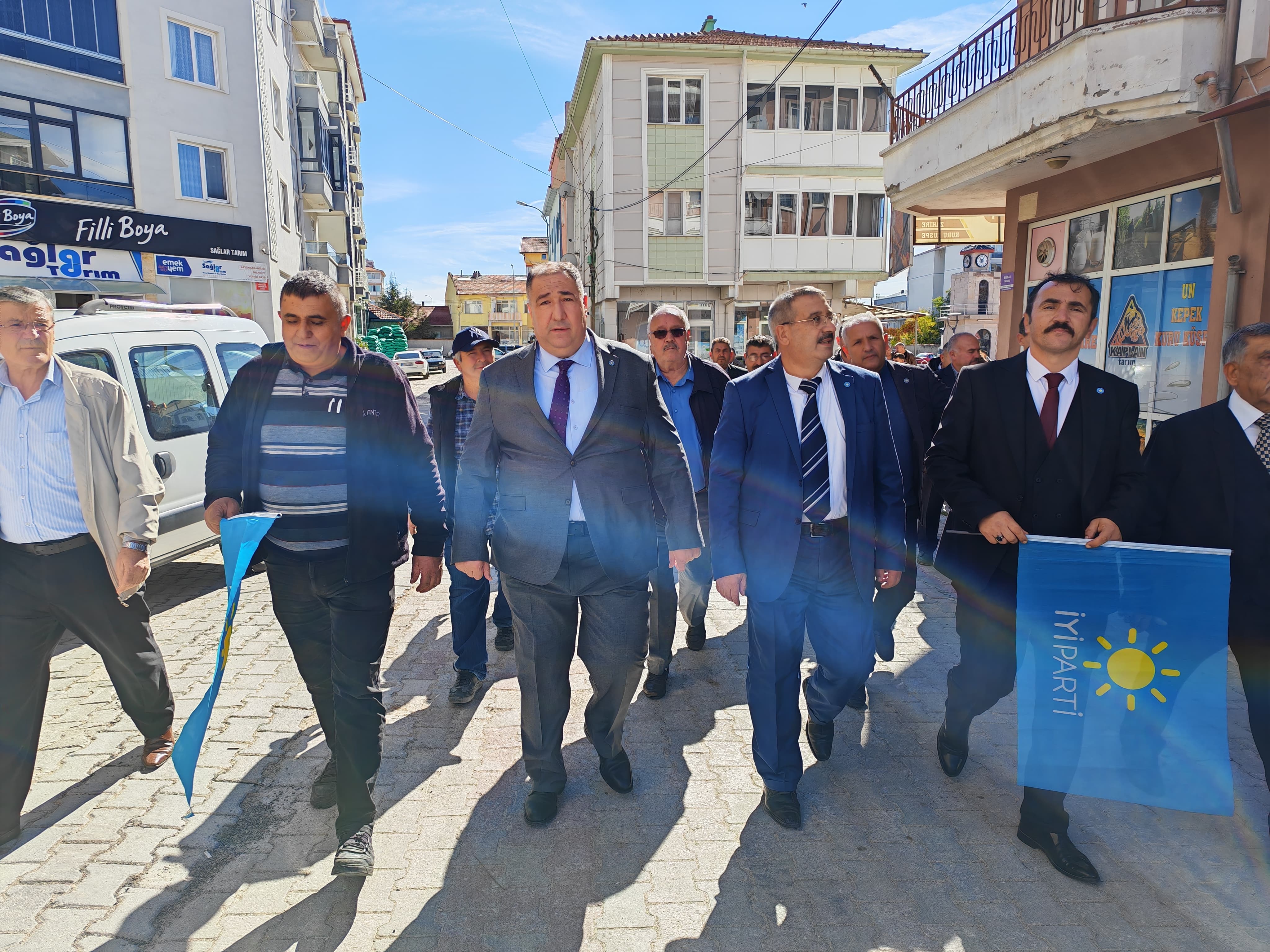 İYİ Parti İhsaniye İlçe Başkanlığı'nda Bayrak Değişimi: Birlik, Mücadele ve Umut Mesajları