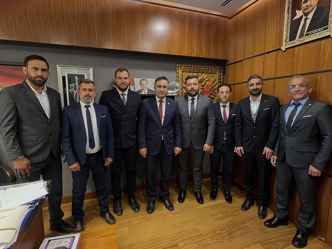 Siyaset; Temsil Etmek Değil, Birlikte Yürümek Meselesidir