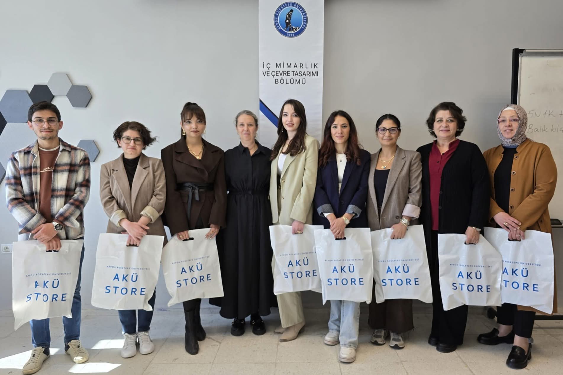 AKÜ GSF İç Mimarlık ve Çevre Tasarımı Bölümü Mezunlar Buluşması Etkinliği