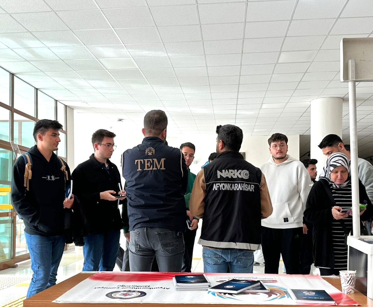 Afyonkarahisar'da Öğrencilere Güvenlik ve Farkındalık Eğitimi Verildi