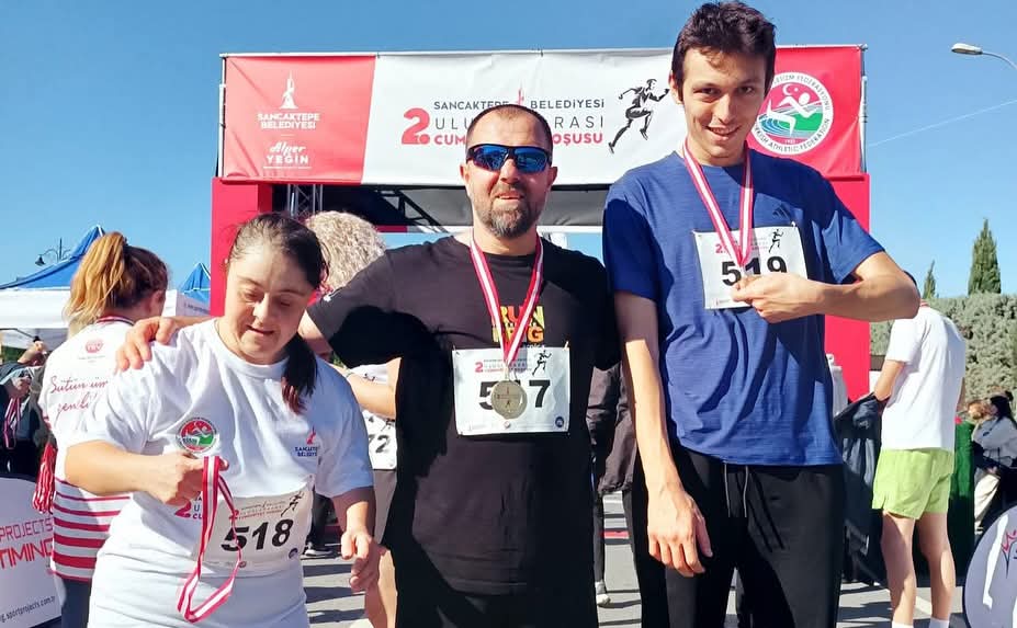 Afyonkarahisarlı Sporculardan Örnek Performans