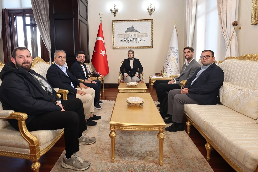 Valimiz Doç. Dr. Kübra Güran Yiğitbaşı, AK Parti Merkez Karar ve Yönetim Kurulu Üyesi Ömer Faruk Besli ve Red Bull Ekibini Kabul Etti