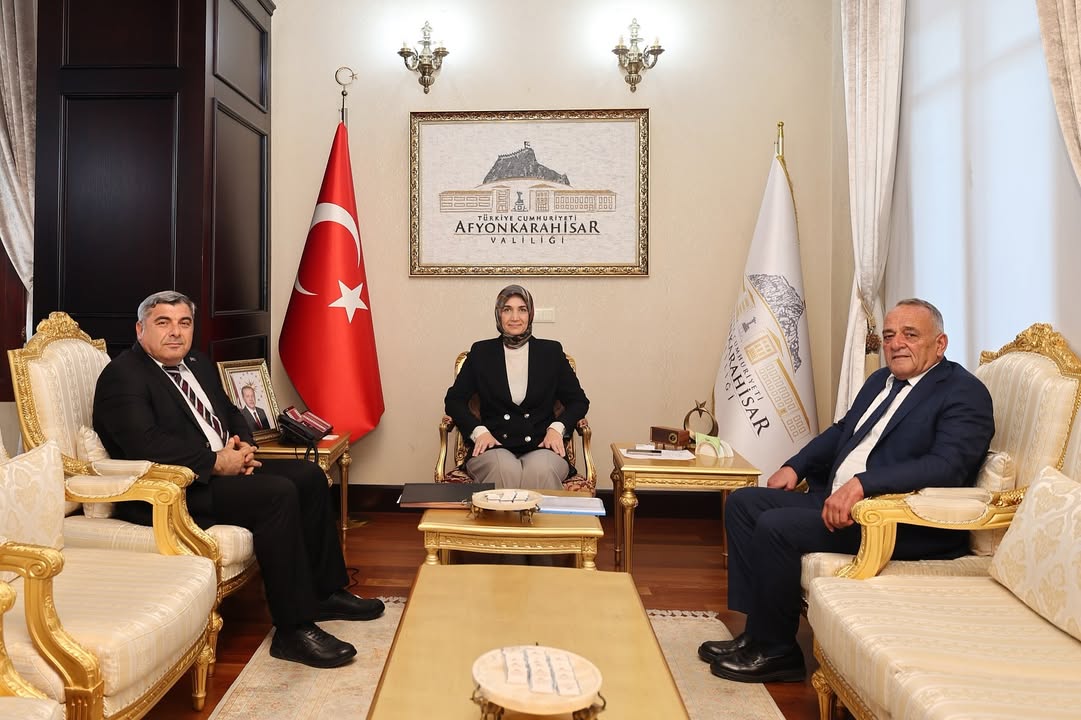 Valimiz Doç Dr. Kübra Güran Yiğitbaşı, İl Milli Eğitim Müdürü ve Belediye Başkanını Kabul Etti