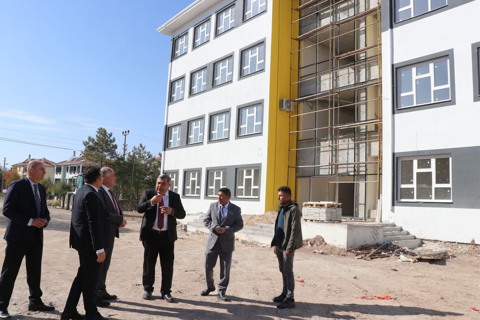 Emirdağ'daki Okul İnşaatları İncelendi