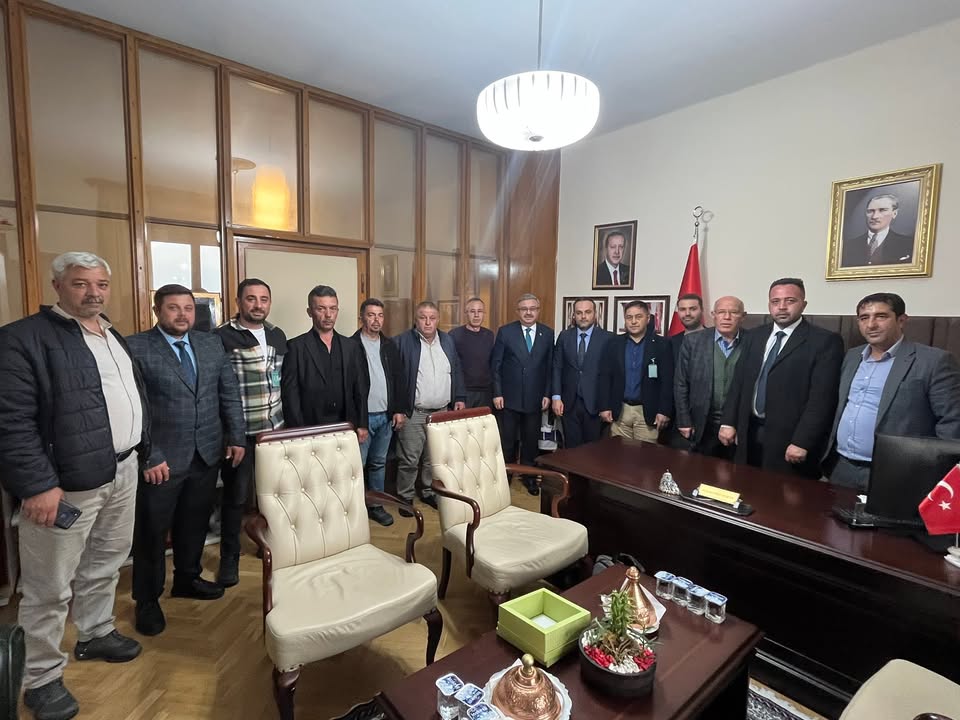 AK Parti Şuhut İlçe Başkanı Hasan Camcı ve İl Yönetimi TBMM'de Gazi Meclis'te Misafir Edildi