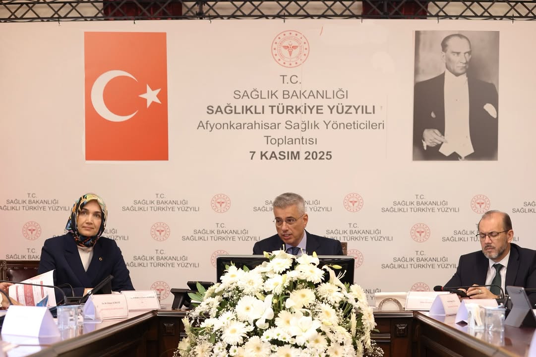 Afyonkarahisar Valiliği'nin Paylaşımından: Sağlıklı Türkiye Yüzyılı Sağlık Yöneticileri Toplantısı