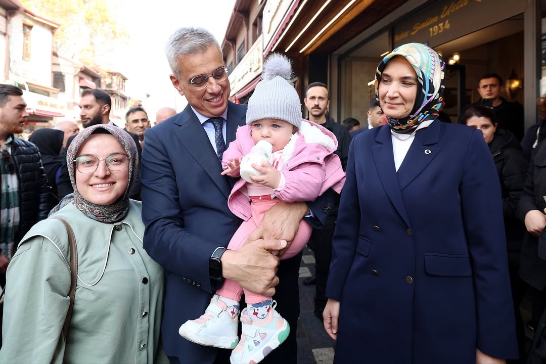 Sağlık Bakanı ve Vali Esnaf Ziyaretinde Bulundu