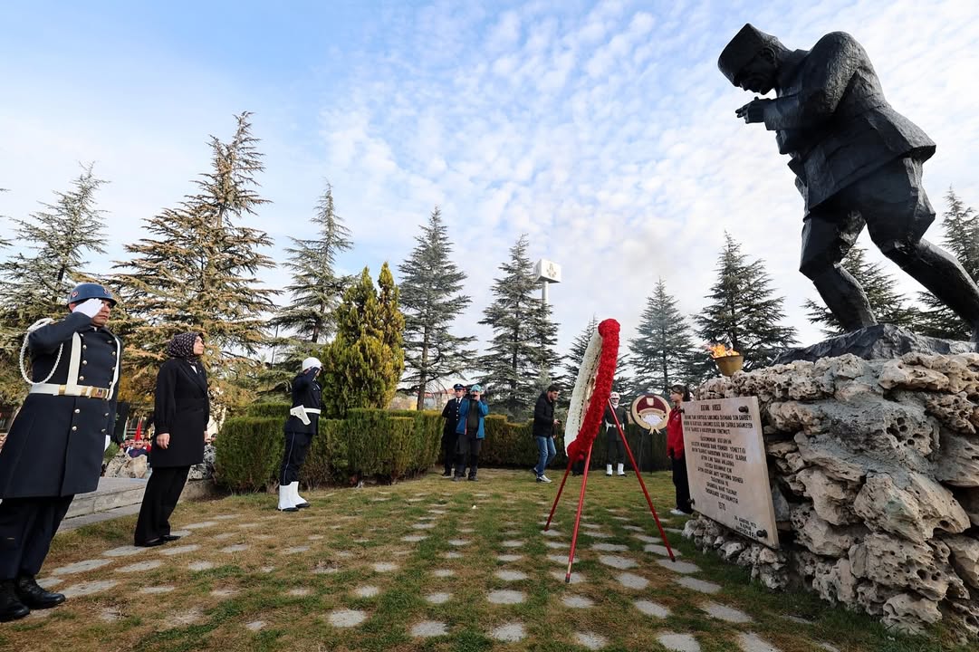 Afyonkarahisar Valiliği'nin 10 Kasım Atatürk'ü Anma Töreni Katılımı