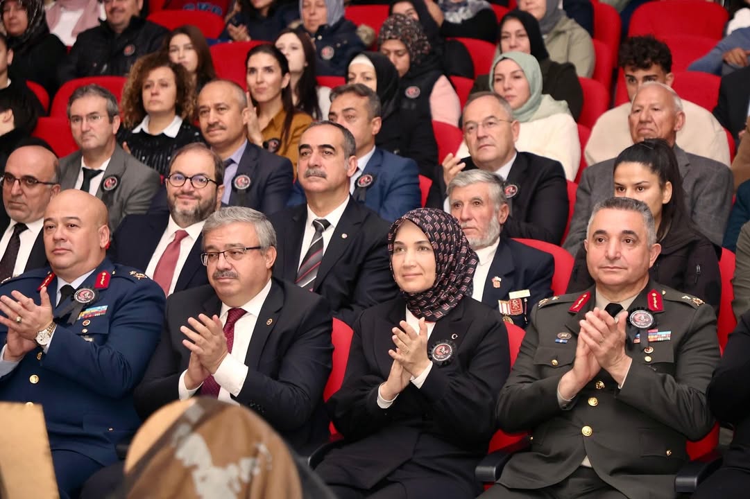 Afyonkarahisar Valiliği Doç. Dr. Kübra Güran Yiğitbaşı'nın Katıldığı Atatürk'ü Anma Programını Paylaştı