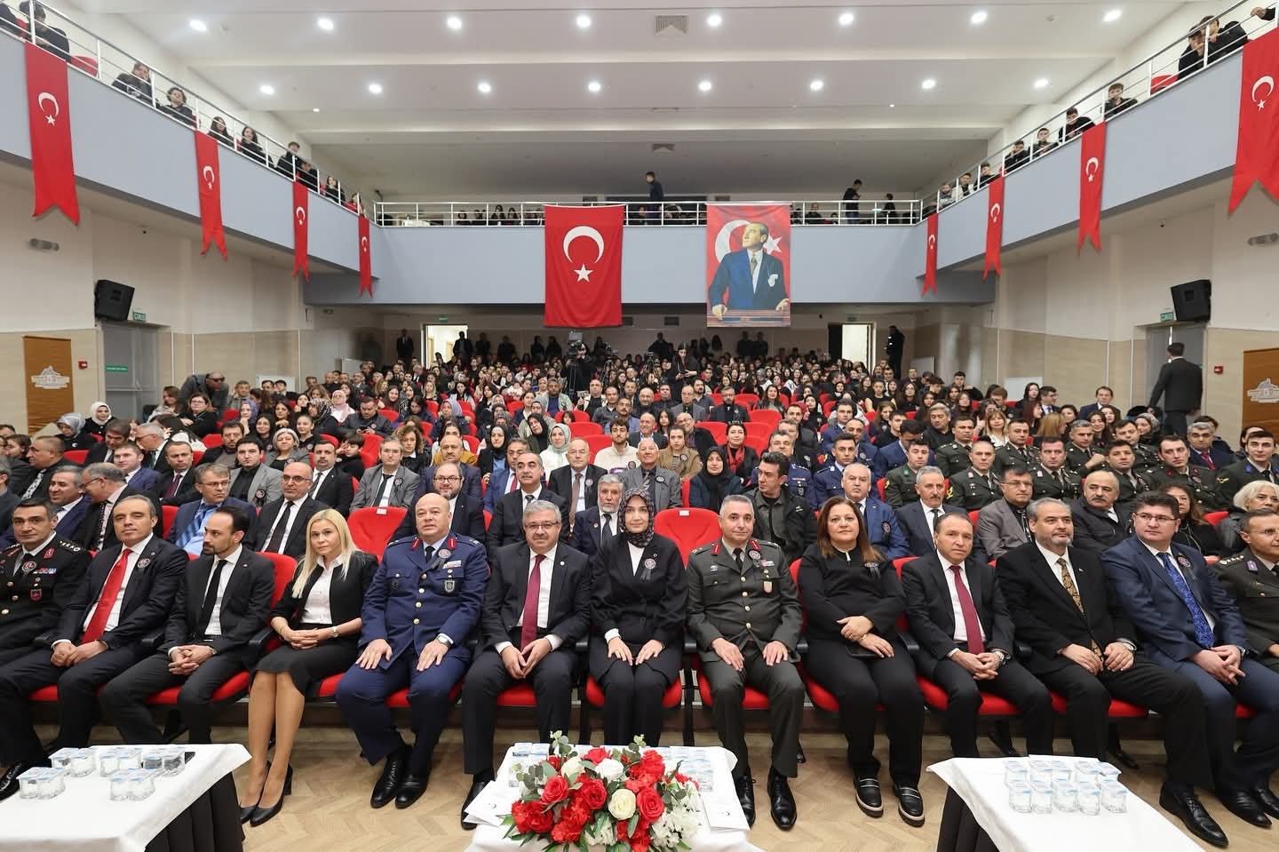 Afyonkarahisar'da Atatürk'ü Anma Programı Duygusal Anlara Sahne Oldu