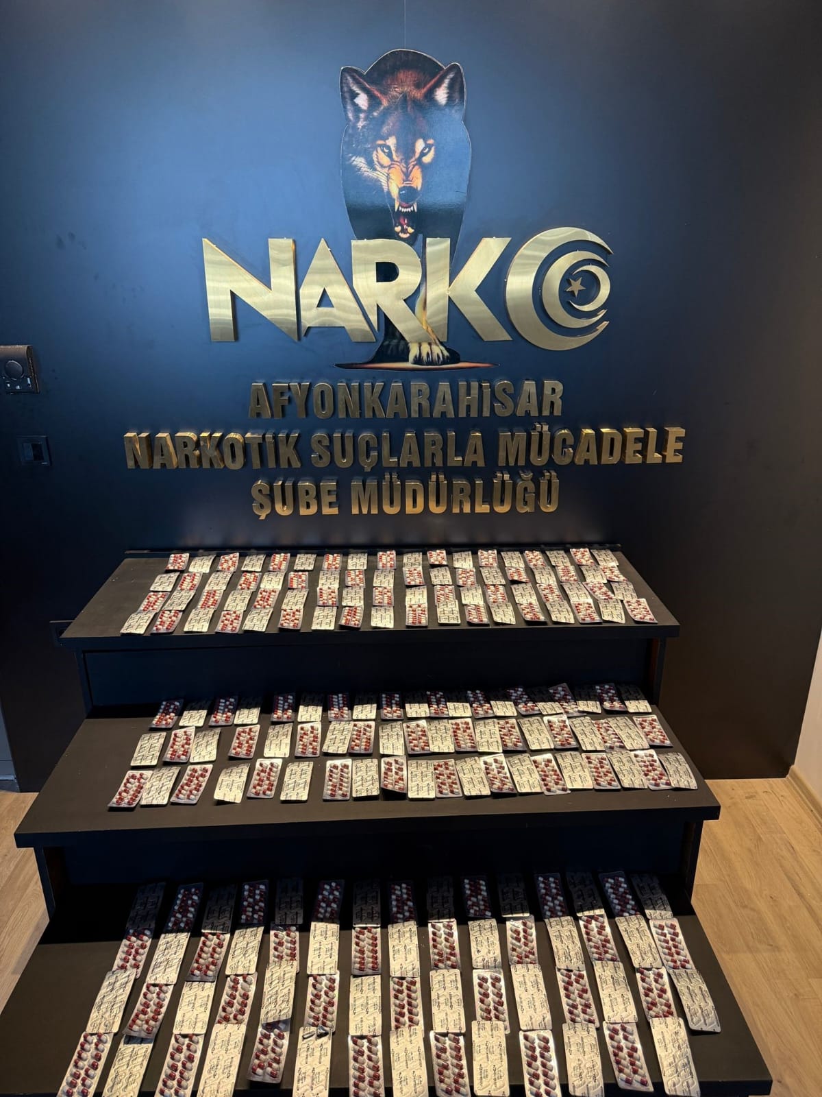 Afyonkarahisar'da Sentetik Ecza Operasyonu: Tutuklamalar Gerçekleşti