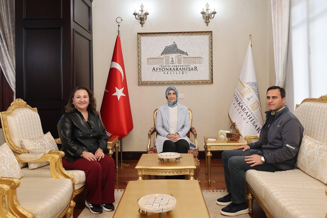 Valimiz Doç. Dr. Kübra Güran Yiğitbaşı Ankara İl Milli Eğitim Müdür Yardımcısı ve Eşini Kabul Etti