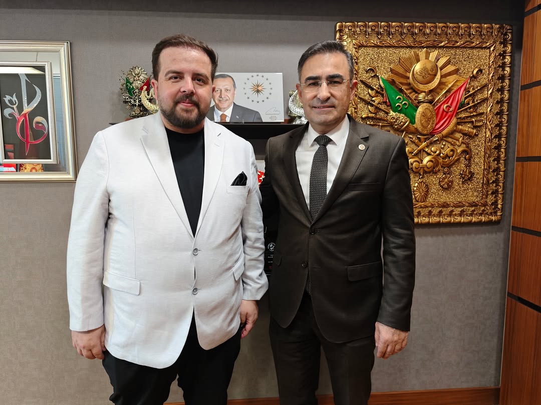 Afyonkarahisar AK Parti Milletvekili Dr. Hasan Arslan, Emirdağ İlçe Başkanı Emrah Mola'yı Gazi Meclisinde Misafir Etti