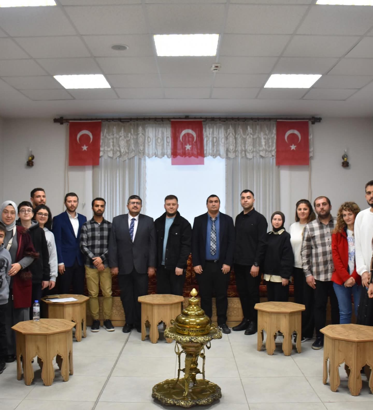 Gençler Şiir Dinletilerinde Vatan ve Bayrak Sevgisini İfade Etti