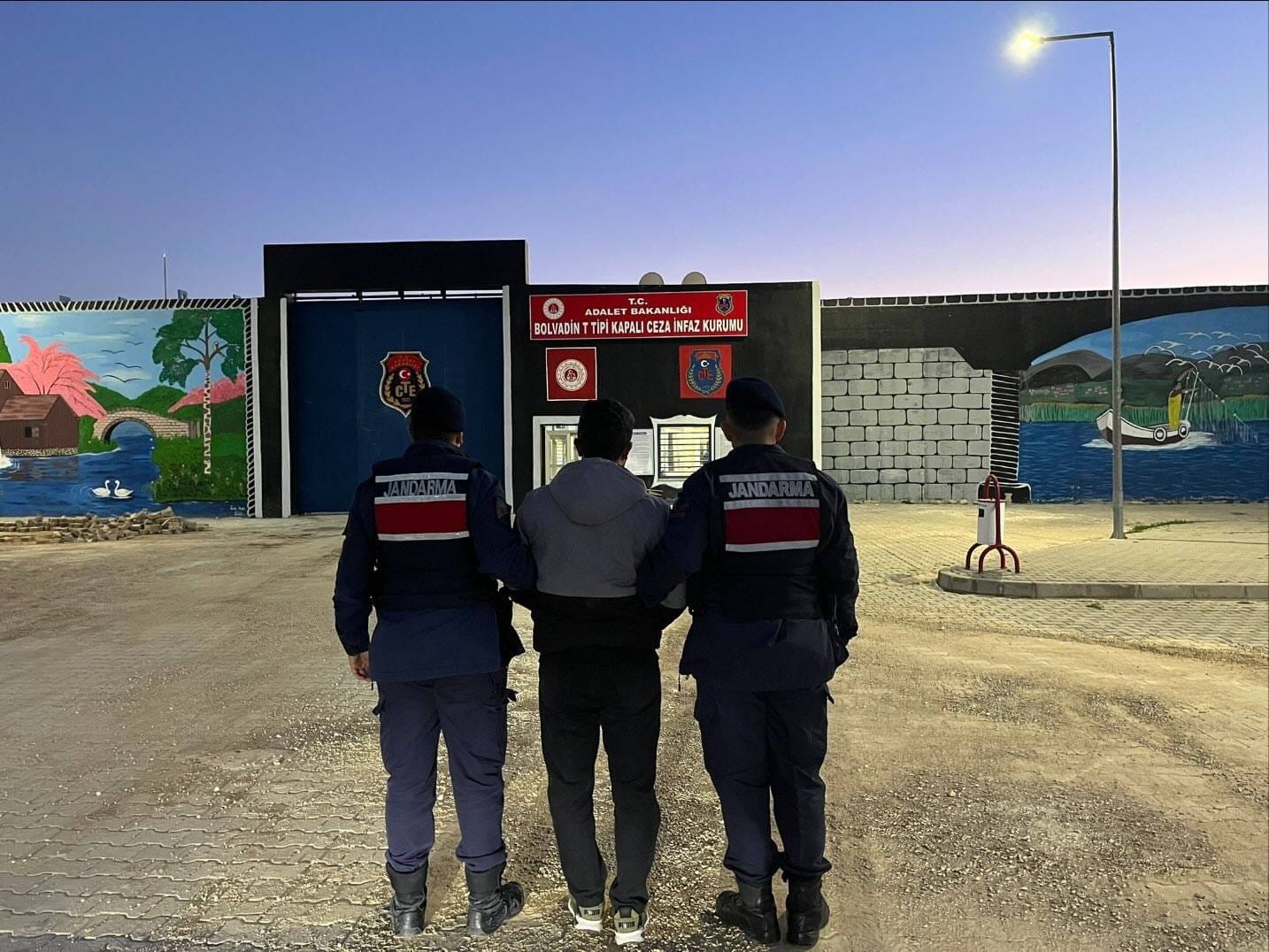 Afyonkarahisar'da Kesinleşmiş Hapis Cezası Bulunan İki Hükümlü Yakalandı