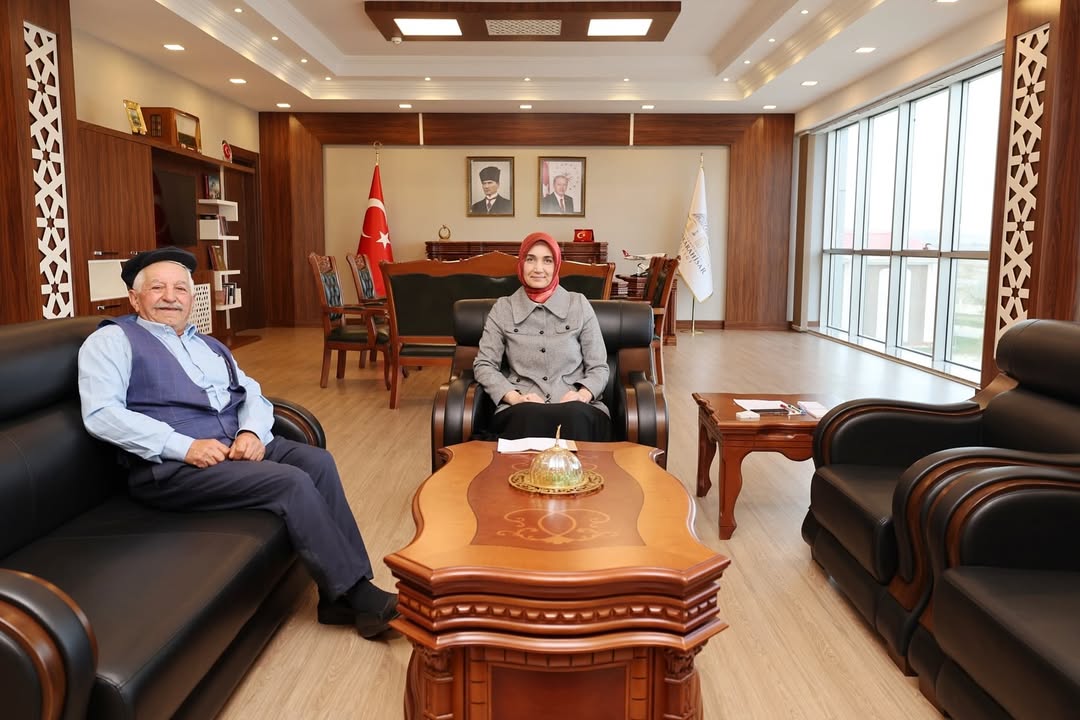 Afyonkarahisar Valiliği'nden Şehit Nurullah Oymak'ın Babası Sabri Oymak Ziyareti