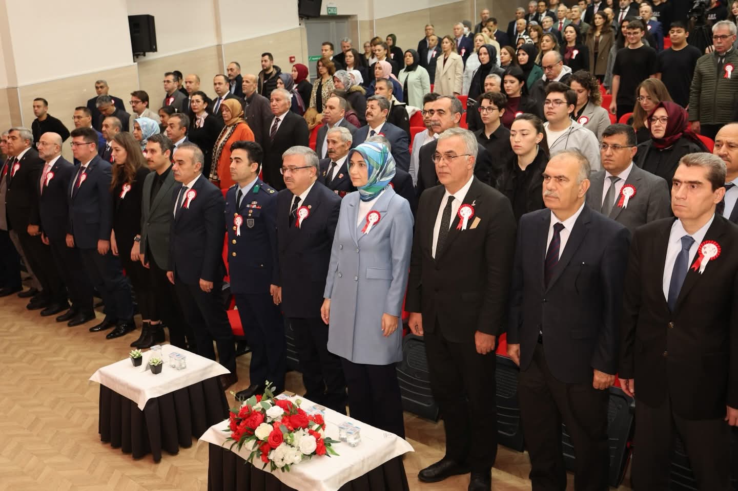 Vali Doç. Dr. Kübra Güran Yiğitbaşı Öğretmenlere Özel Programda Buluştu