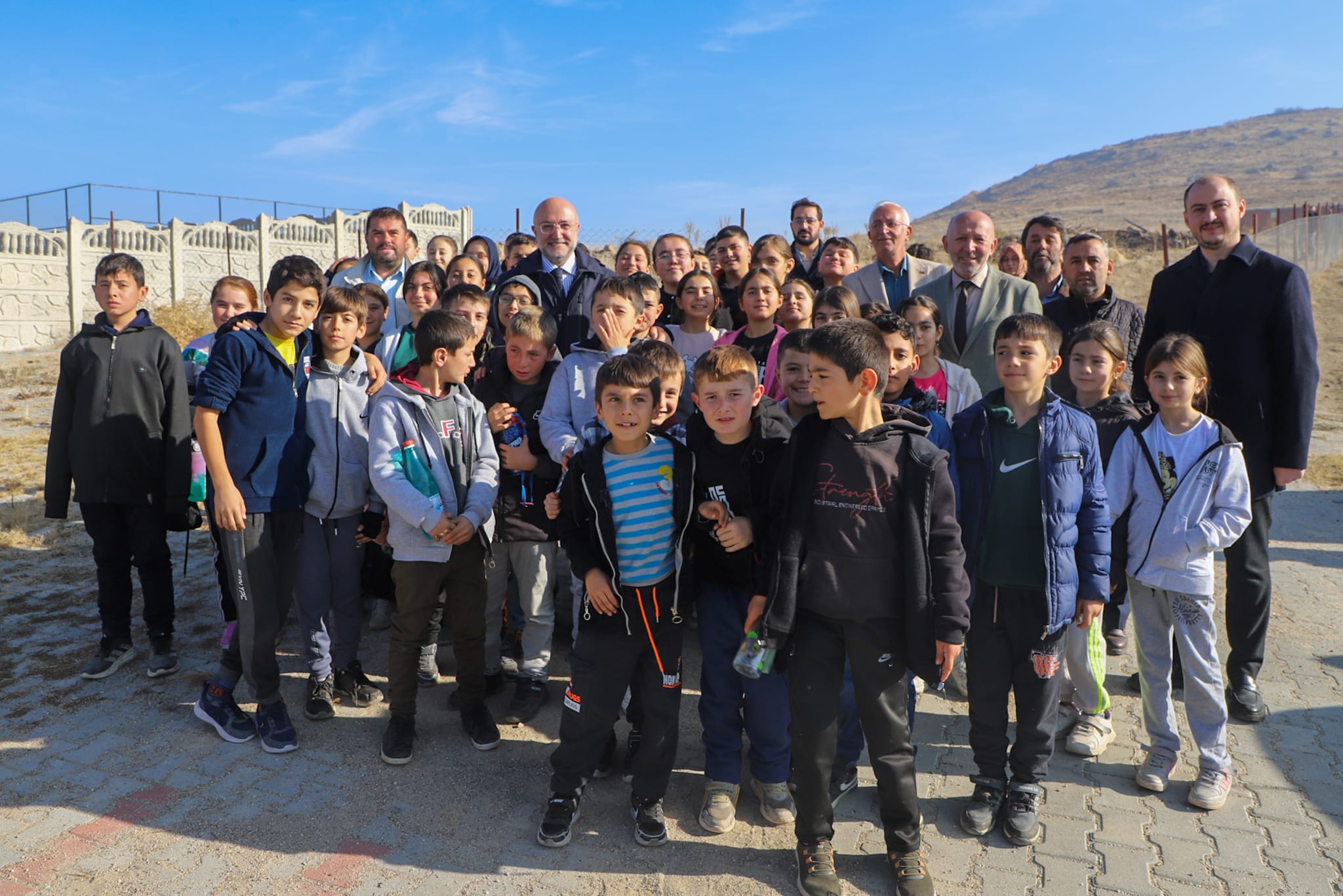 AK Parti Afyonkarahisar İl Teşkilatı, Sarık Köyü'nde Hatıra Ormanı İçin Fidan Dikti