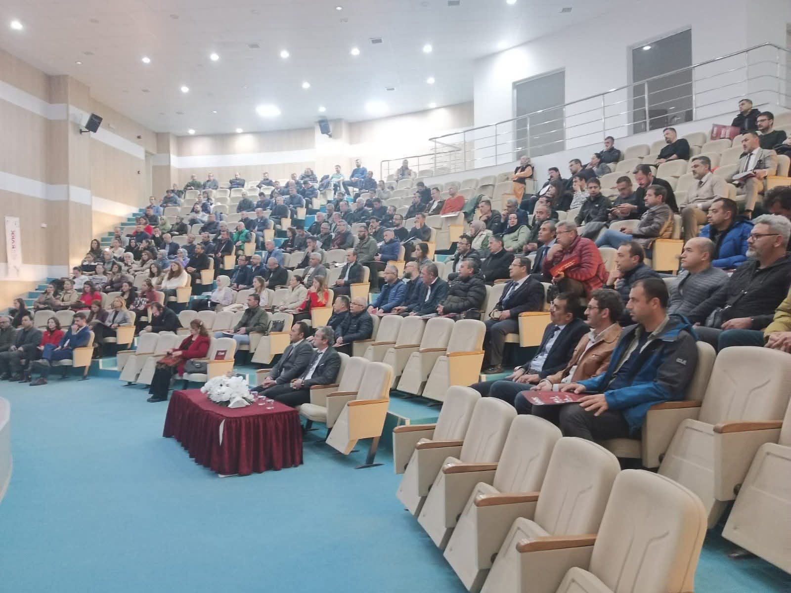 Afyonkarahisar'da Güvenli Gelecek İçin Dijital Okuryazarlık Projesi Bilgilendirme Toplantısı Düzenlendi