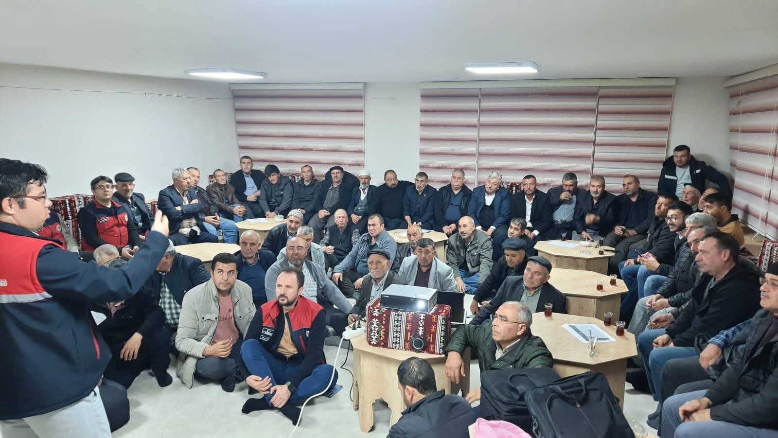 Afyonkarahisar'da 2025 Yılı Çiftçi Toplantıları Devam Ediyor