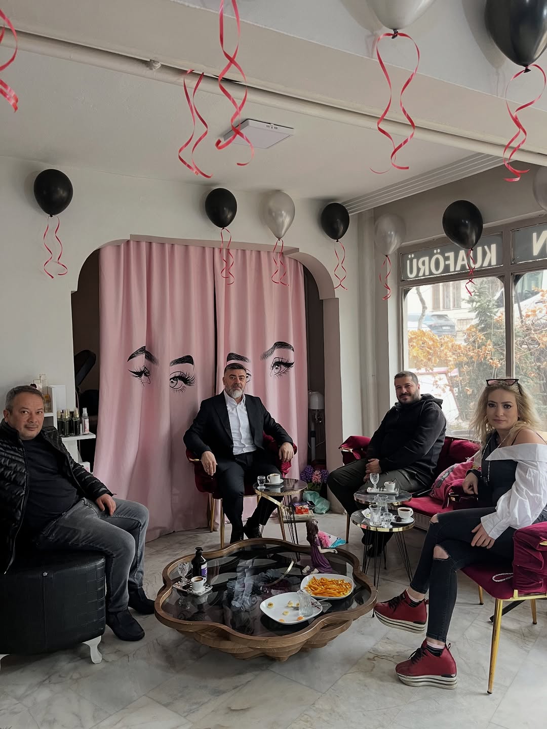 Afyonkarahisar Muhtarlar Derneği Başkanı Suat Uygur'dan Esnaf Ziyareti