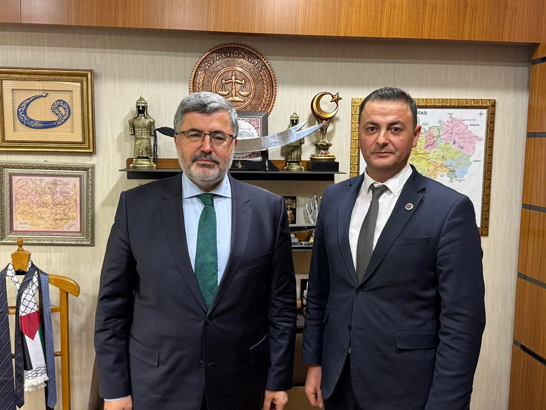 Afyonkarahisar Gazi Meclisi'nde Sinanpaşa Kırka Belediye Başkanı Hakan Şahin'i Ağırladı