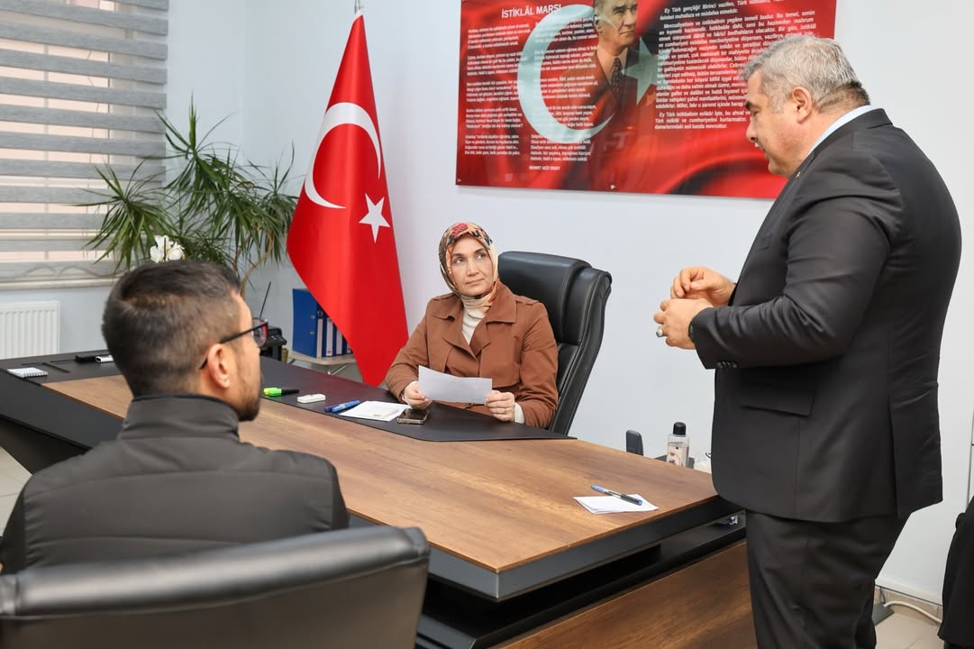 Valimiz Kübra Güran Yiğitbaşı, Şuhut Halk Günü Toplantısı'nda Vatandaşlarla Buluştu
