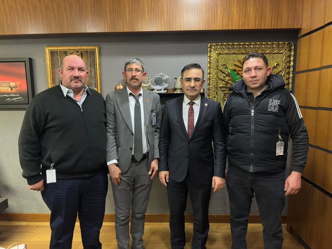 Afyonkarahisar AK Parti Milletvekili Dr. Hasan Arslan, Sadıkbey Mahallesi Muhtarı Beytullah Narin ve Hemşehrilerini Gazi Meclisinde Ağırladı