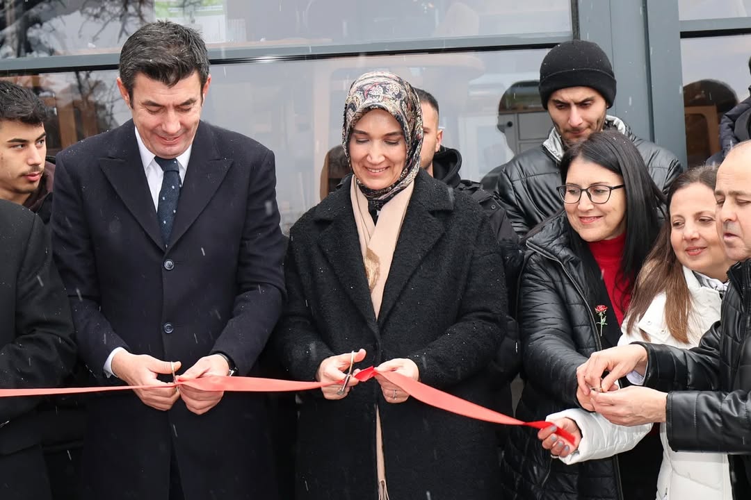 Afyonkarahisar Valiliği'nin Vilayet Aile Bahçesi Açılışı Hakkında