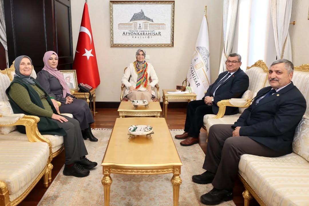 Valimiz Doç Dr. Kübra Güran Yiğitbaşı, Gönül Köprüsü Derneği Başkanı Lütfiye Pancar Polat'ı Kabul Etti