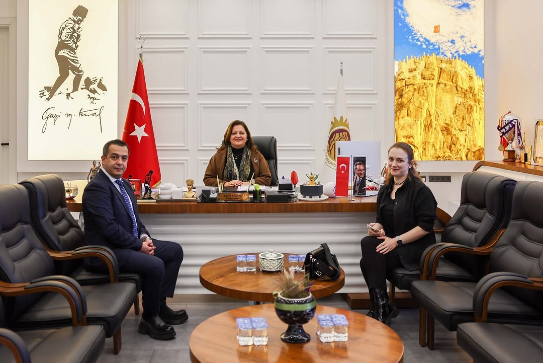 Yapı Kredi Bankası Afyonkarahisar Şube Müdürü ve Blue Class Portföy Yöneticisi Görüş Alışverişinde Bulundu