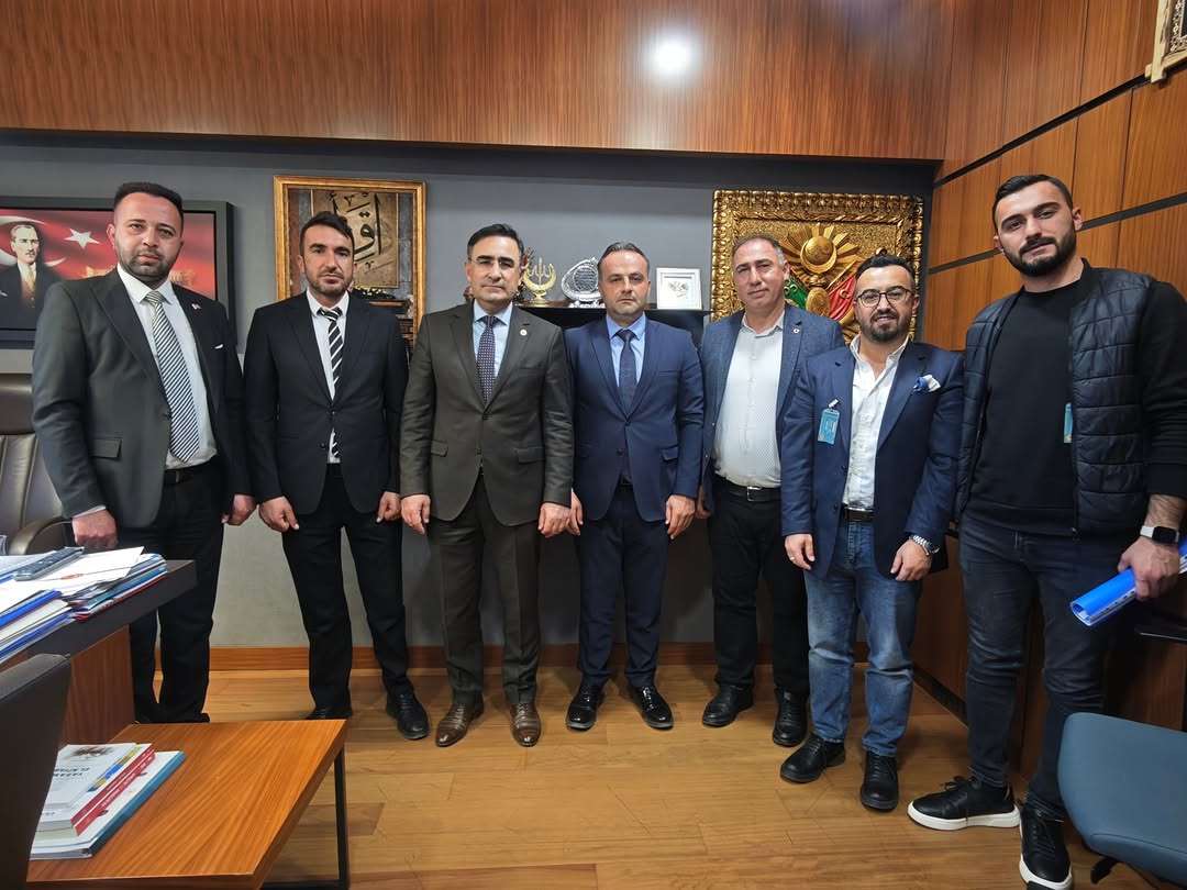 AK Parti Şuhut İlçe Başkanı Hasan Camcı'nın Karaadilli Belediye Başkanı Hüseyin Şahin'i Misafir Ettiği Ziyaret