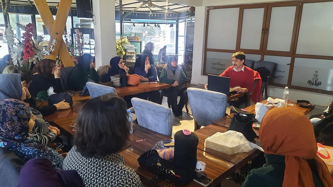 Bolvadin Sosyal Hizmet Merkezi Tarafından Düzenlenen Teknoloji Bağımlılığı ve Aile İçi İletişim Semineri