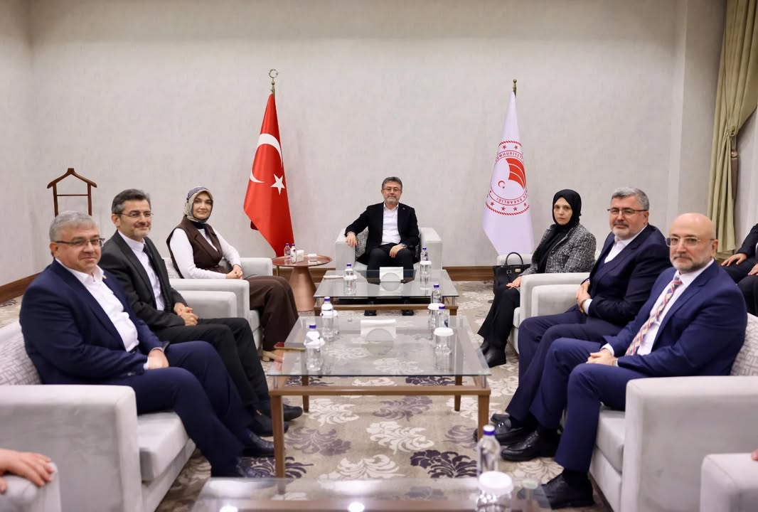 Tarım ve Orman Bakanı İbrahim Yumaklı Afyonkarahisar'da Genç Çiftçilerle Buluştu