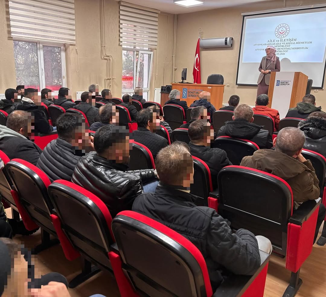 Afyonkarahisar Sosyal Hizmet Merkezi tarafından düzenlenen 'Aile ve İletişim' Konulu Seminer
