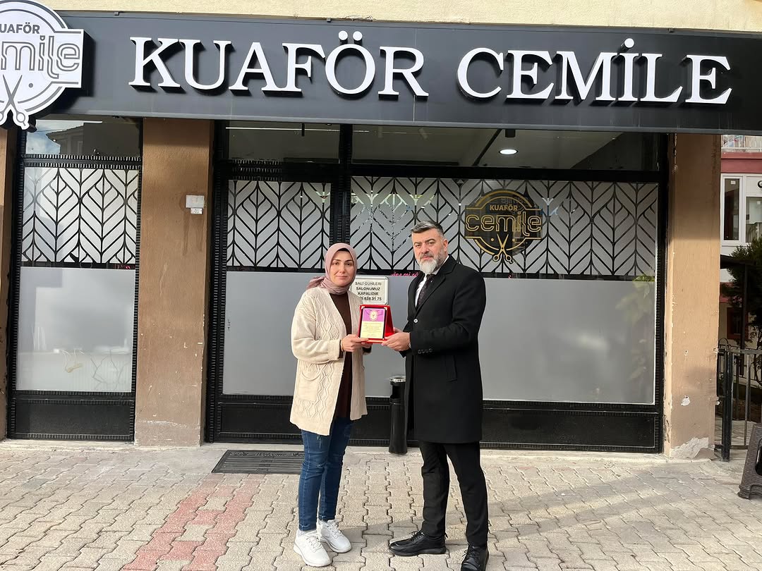 Afyonkarahisar Berberler ve Kuaförler Esnaf ve Sanatkârlar Odası Başkanı Suat UYGUR'dan Teşekkür Mesajı