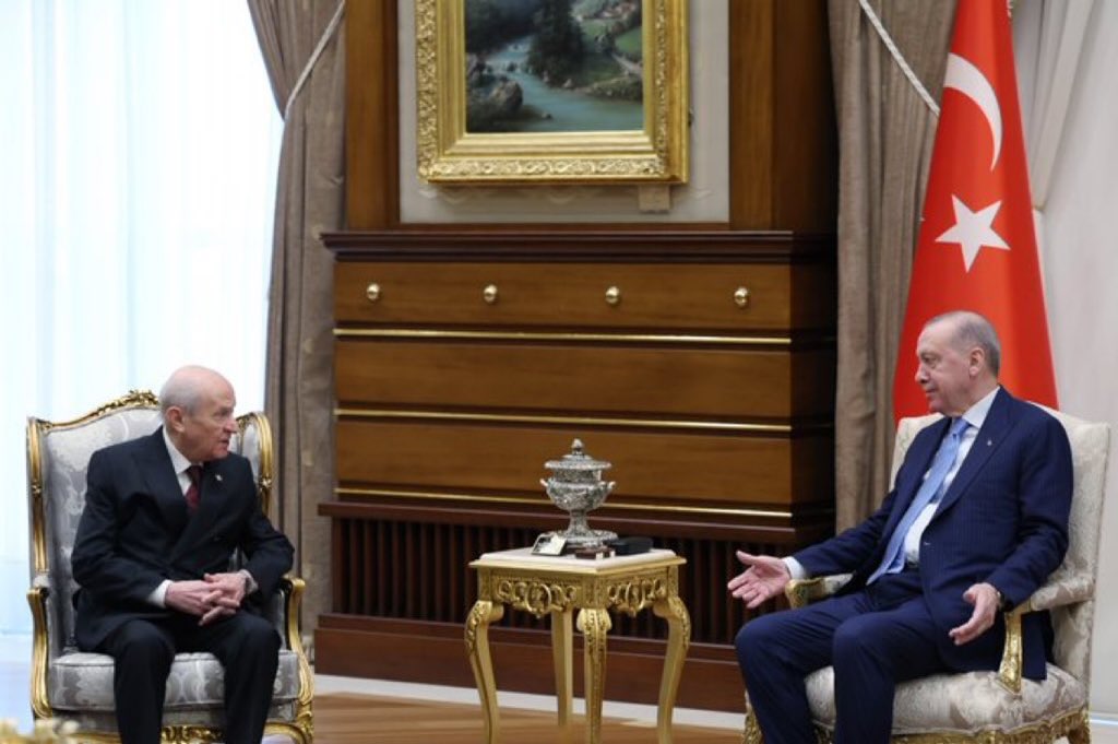 Devlet Bahçeli, Recep Tayyip Erdoğan ile Cumhurbaşkanlığı Külliyesinde Buluştu