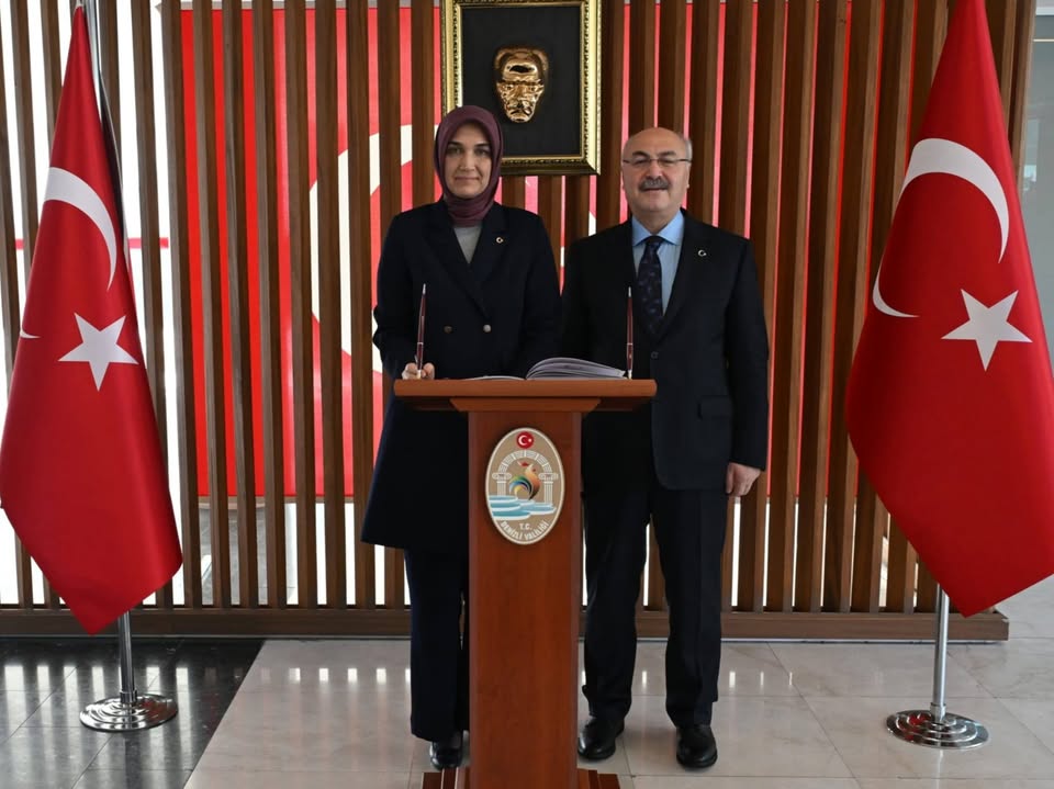 Afyonkarahisar Valiliği'nden Doç'tan Fotoğraflar