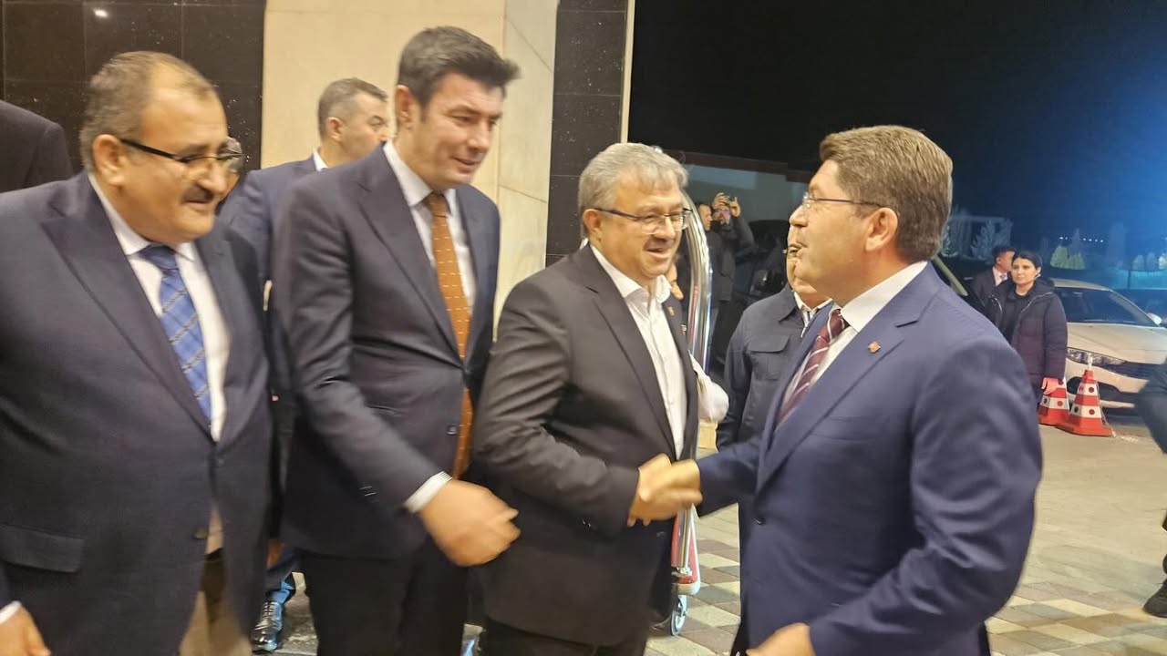 Adalet Bakanı Yılmaz Tunç, Afyonkarahisar'da Karşılandı
