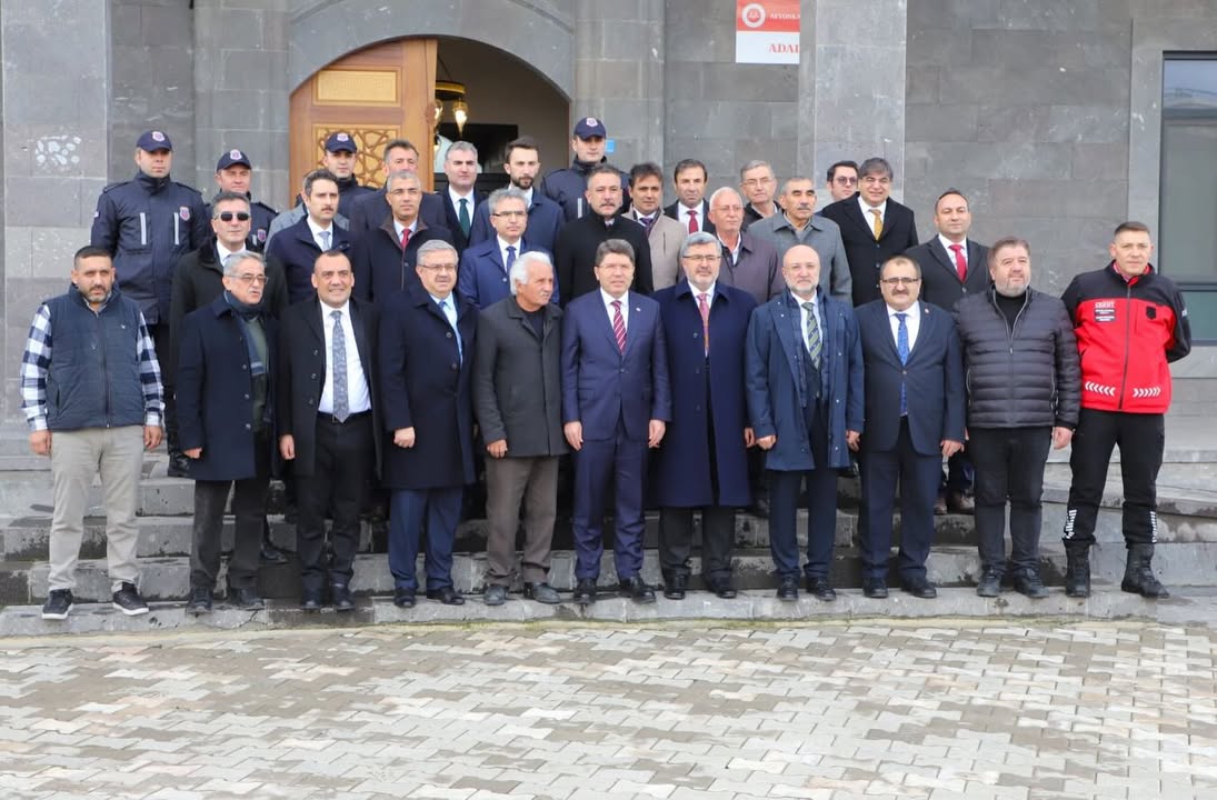 Afyonkarahisar Milletvekili İbrahim Yurdunuseven'den Adalet Camii Ziyareti