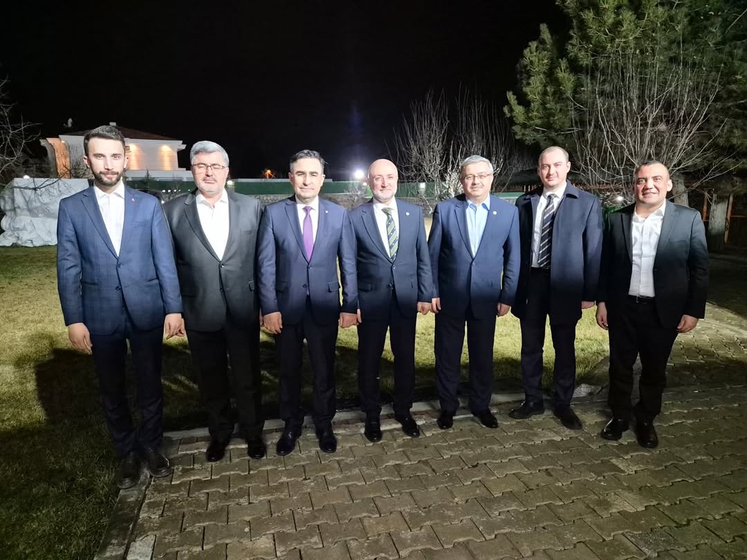 Ak Parti Afyonkarahisar İl Başkanı Turgay Şahin'den Birlik ve Beraberlik Vurgusu